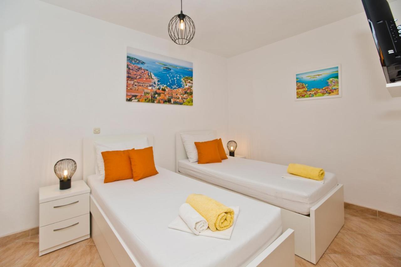 Apartment Zara Χβαρ Εξωτερικό φωτογραφία