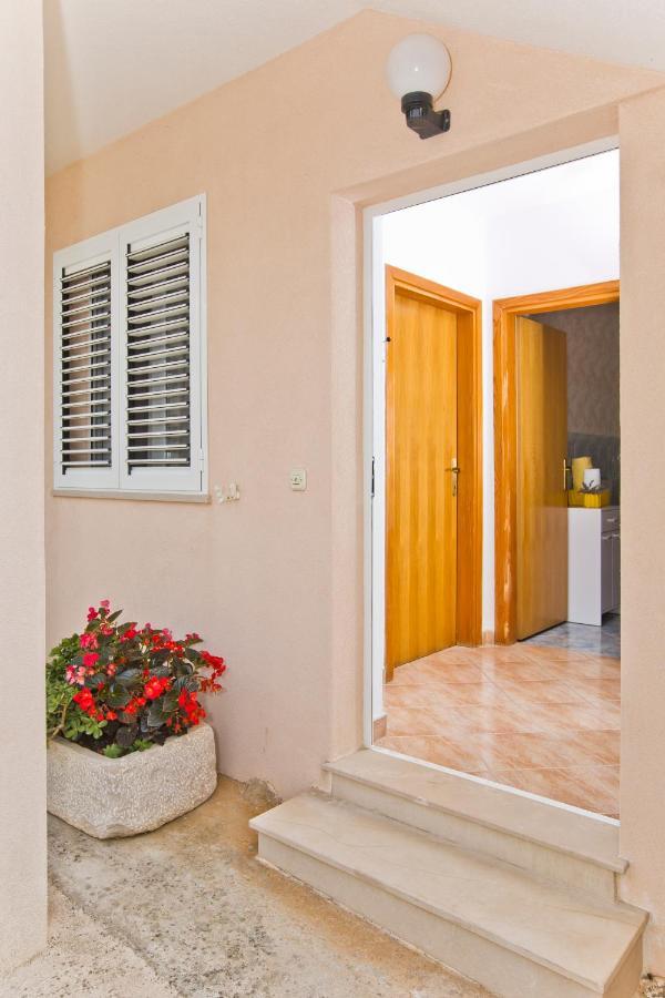 Apartment Zara Χβαρ Εξωτερικό φωτογραφία