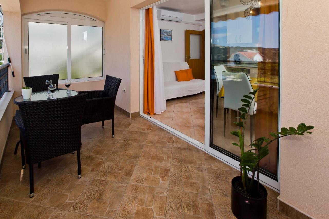 Apartment Zara Χβαρ Εξωτερικό φωτογραφία